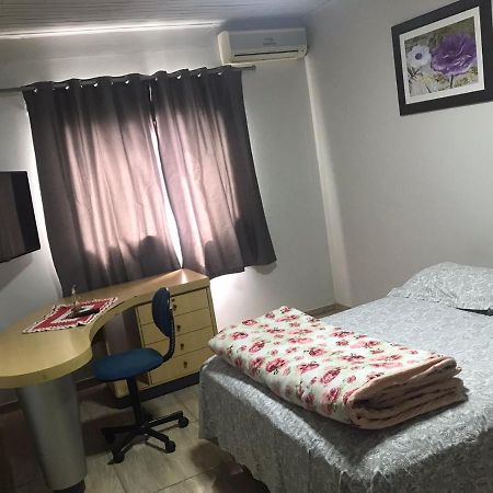 Casa Com 2 Quartos Agradaveis Com Ar Condicionado Foz do Iguaçu Eksteriør billede